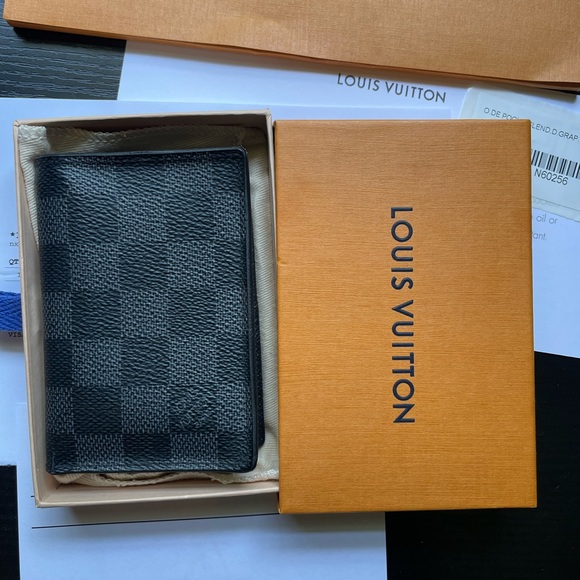 LV Slender Pocket Organizer - Picture 2 of 8